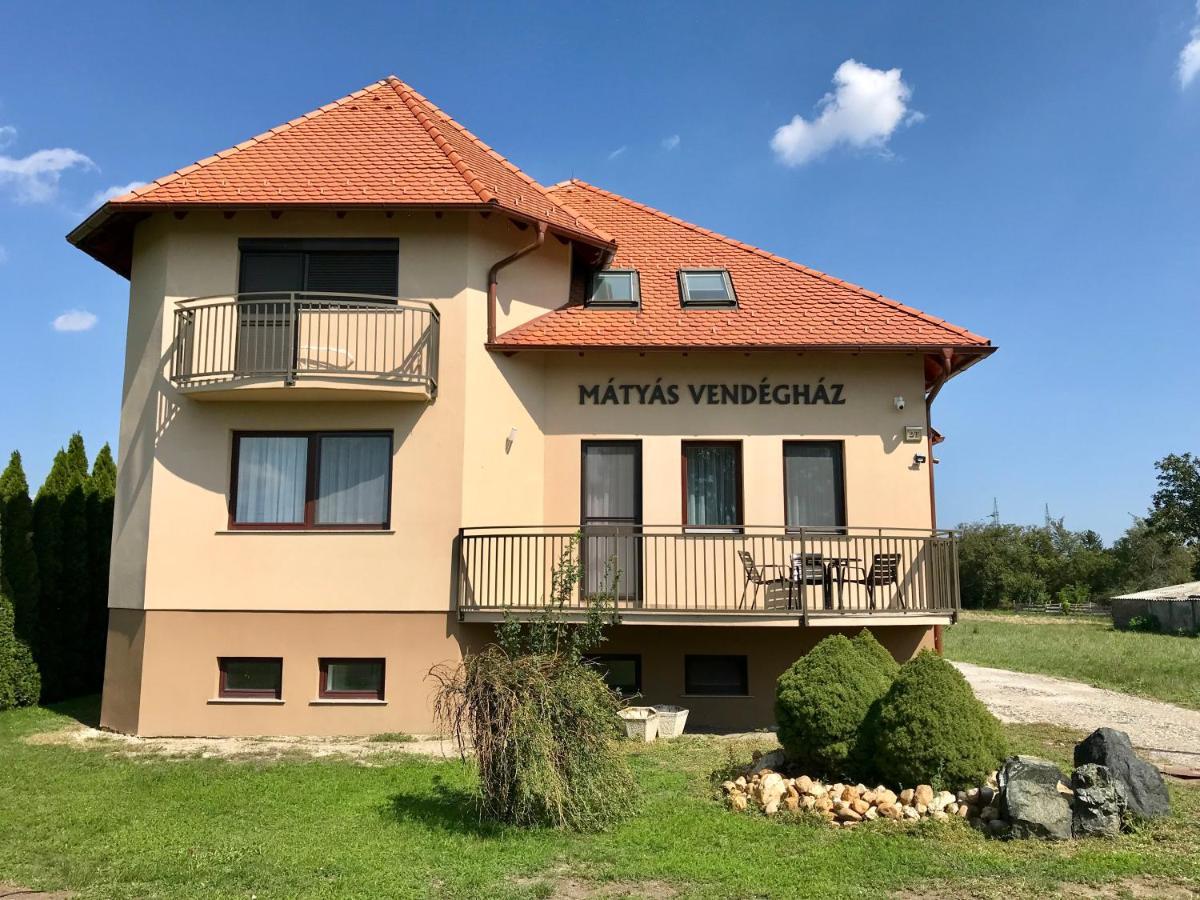 Mátyás Vendégház Full Kópháza Exterior foto